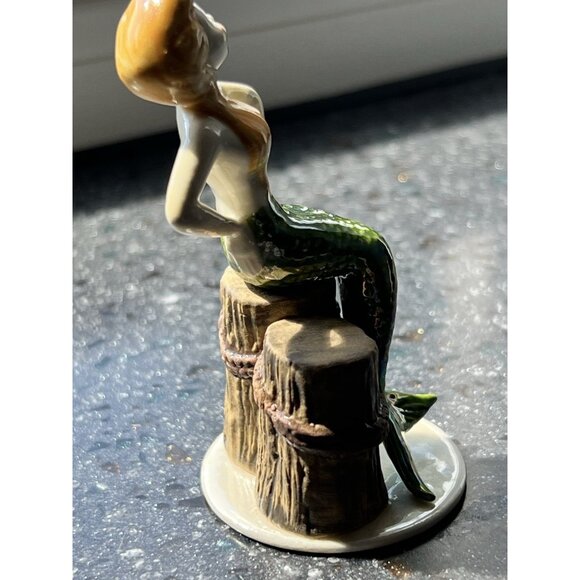 New Retired 1990 Hagen Renaker Mermaid on Piling Never Removed From Box Perfect - Picture 3 of 12